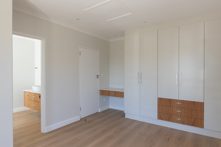 4 Bedroom Property for Sale in Leisure Isle Western Cape